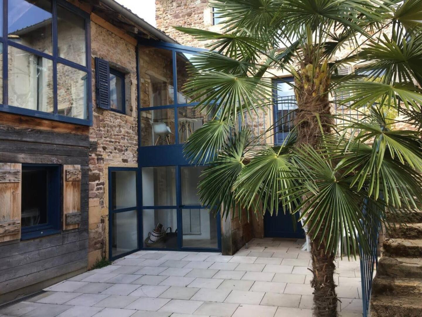 Lumineuse Et Spacieuse Maison Style Loft Saint-Amour-Bellevue Esterno foto